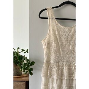 🌻 AEO Peplum Dress with Stitched Overlay